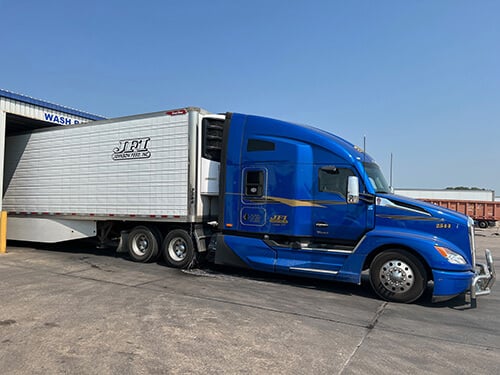 Sleeper truck in the wash bay at American Truck Trailer